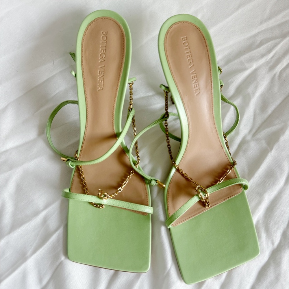 *NIB* Bottega Vanetta Stretch Heel in Pistachio